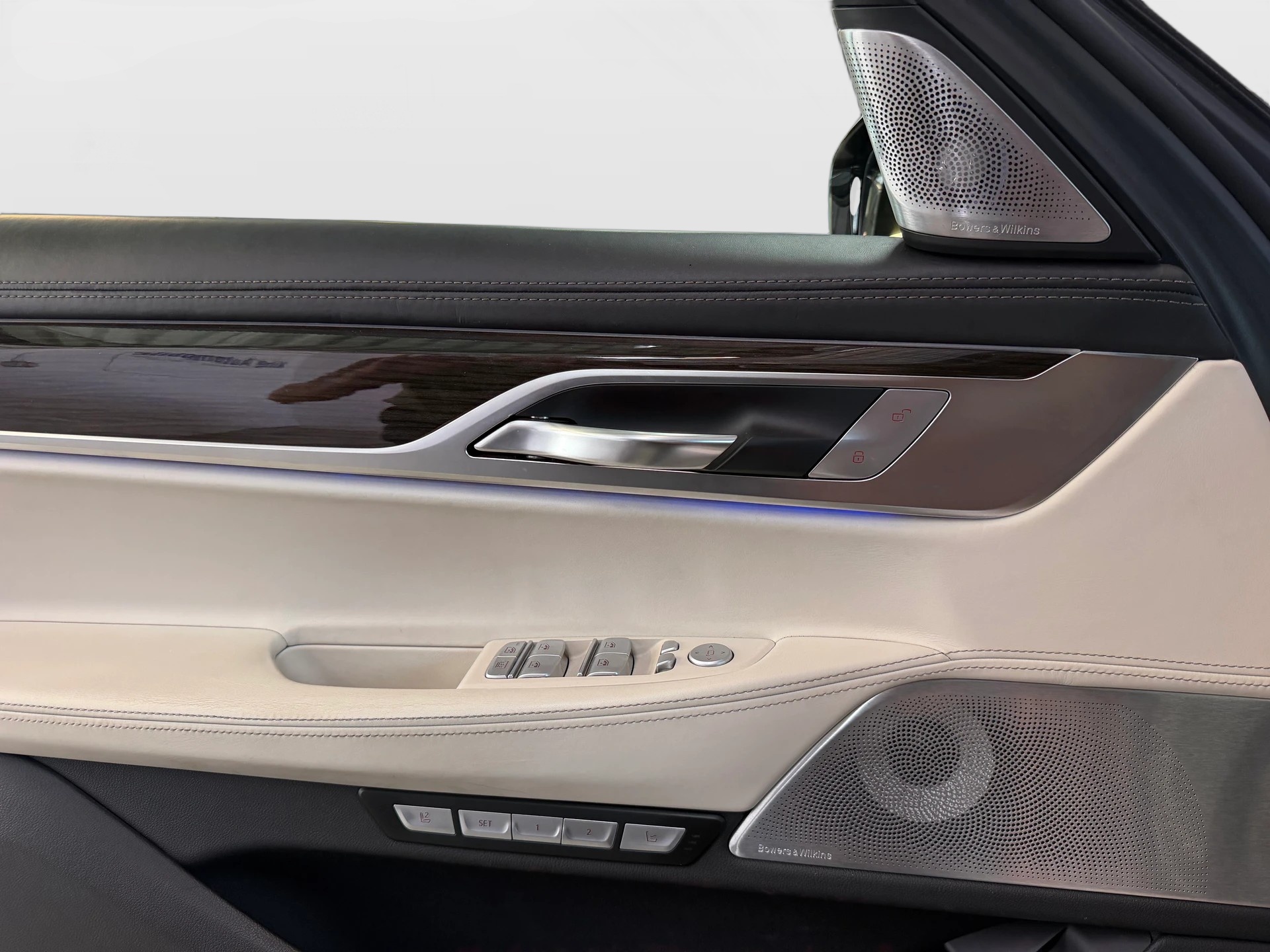BMW 750Li xDrive Steptronic | CH-Auto | Ab MFK | BMW Service | Laserlight | Executive Lounge-image-9