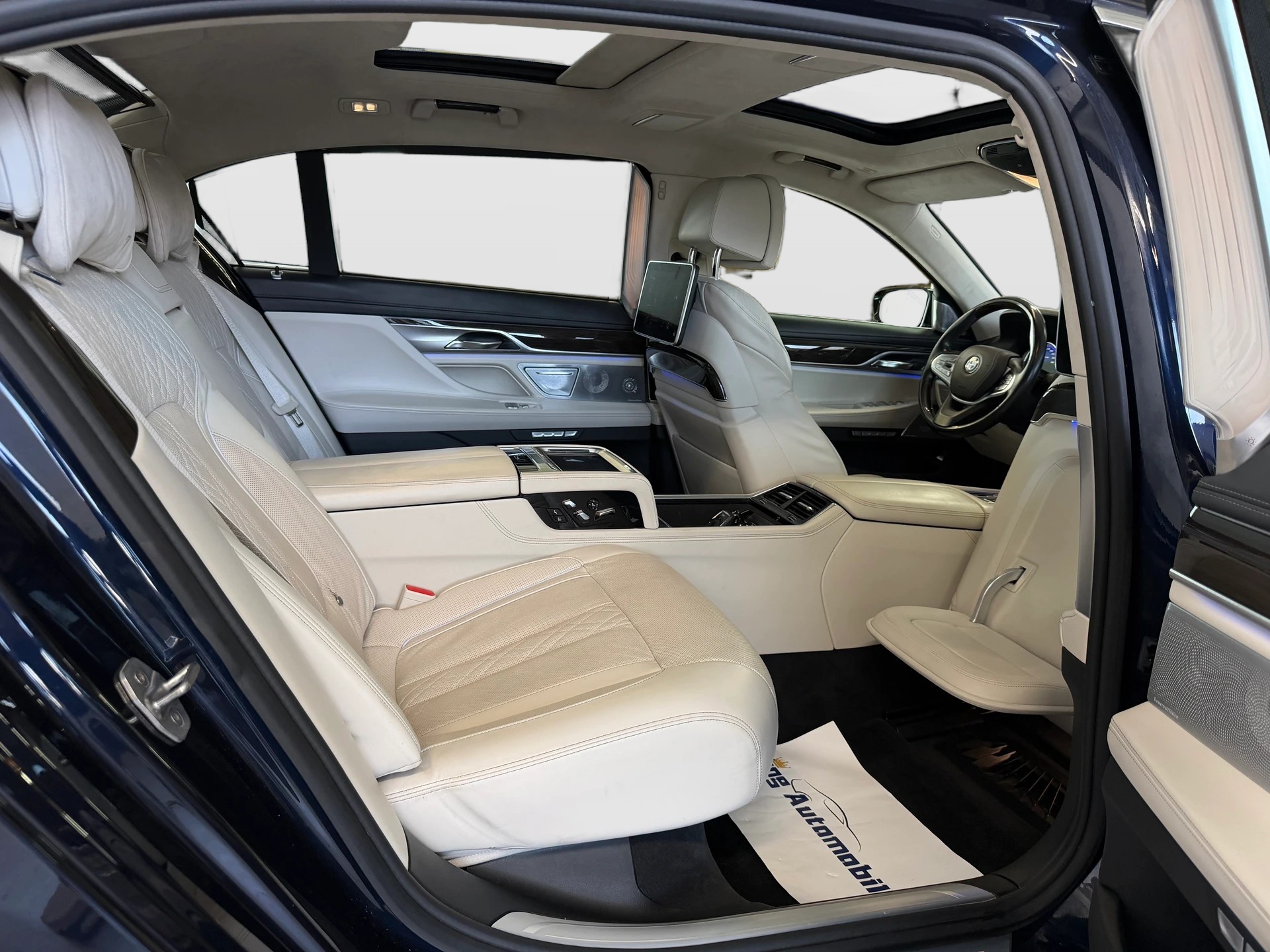 BMW 750Li xDrive Steptronic | CH-Auto | Ab MFK | BMW Service | Laserlight | Executive Lounge-image-16