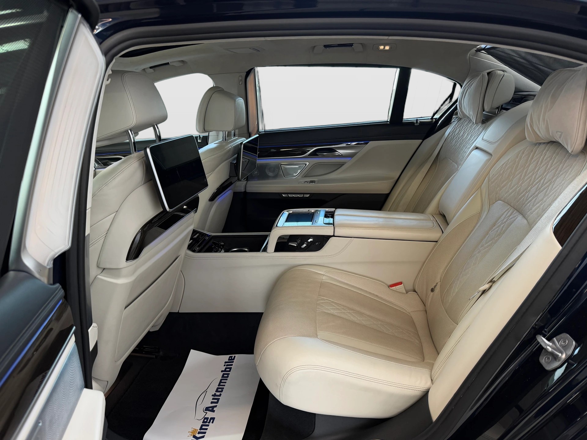 BMW 750Li xDrive Steptronic | CH-Auto | Ab MFK | BMW Service | Laserlight | Executive Lounge-image-15