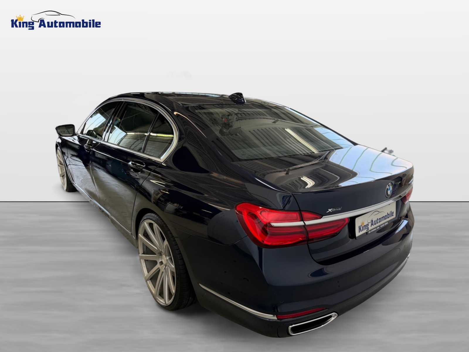 BMW 750Li xDrive Steptronic | CH-Auto | Ab MFK | BMW Service | Laserlight | Executive Lounge-image-6