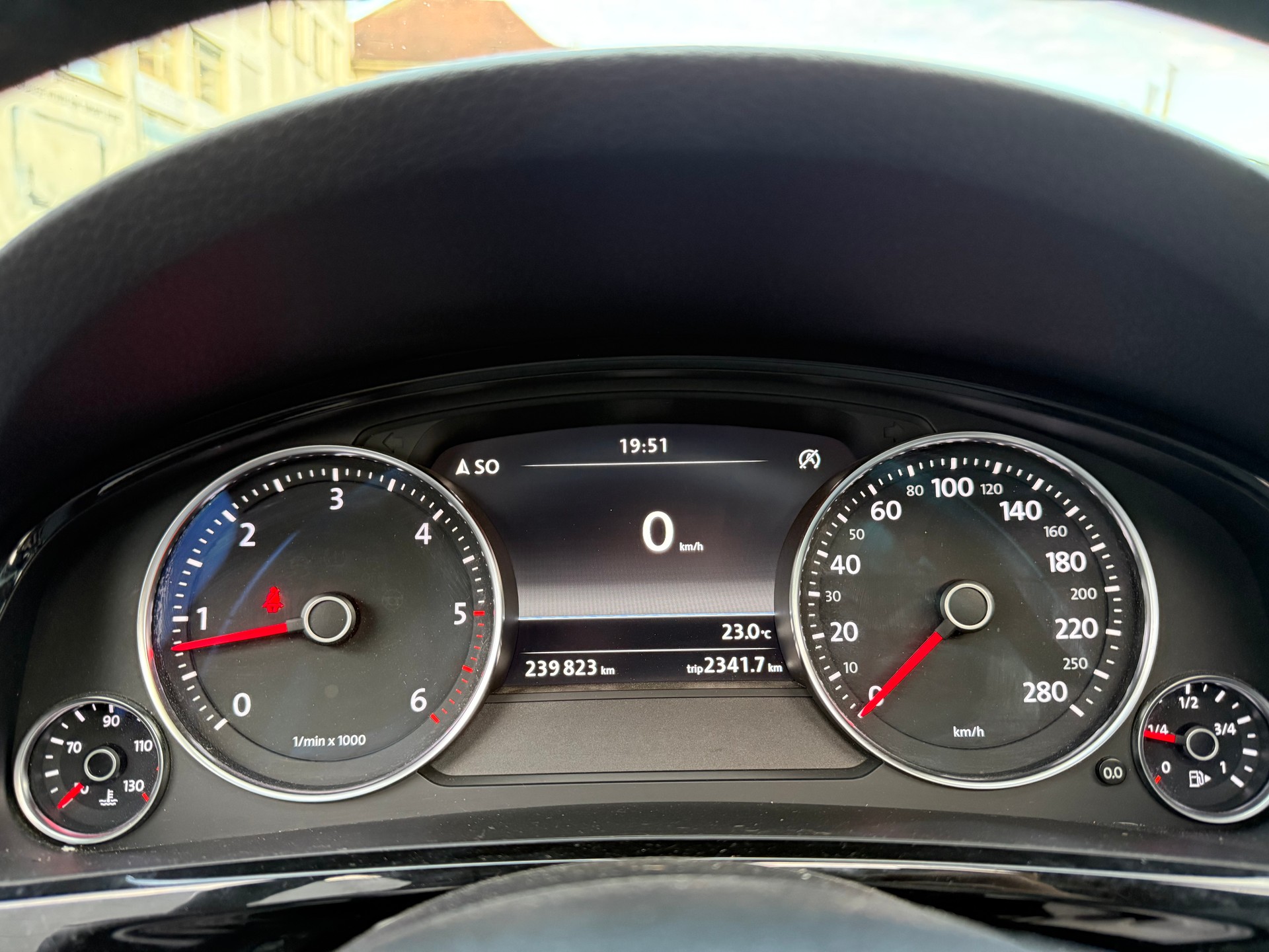 VW Touareg 3.0 TDI BlueMotion Technology Tiptronic-image-15