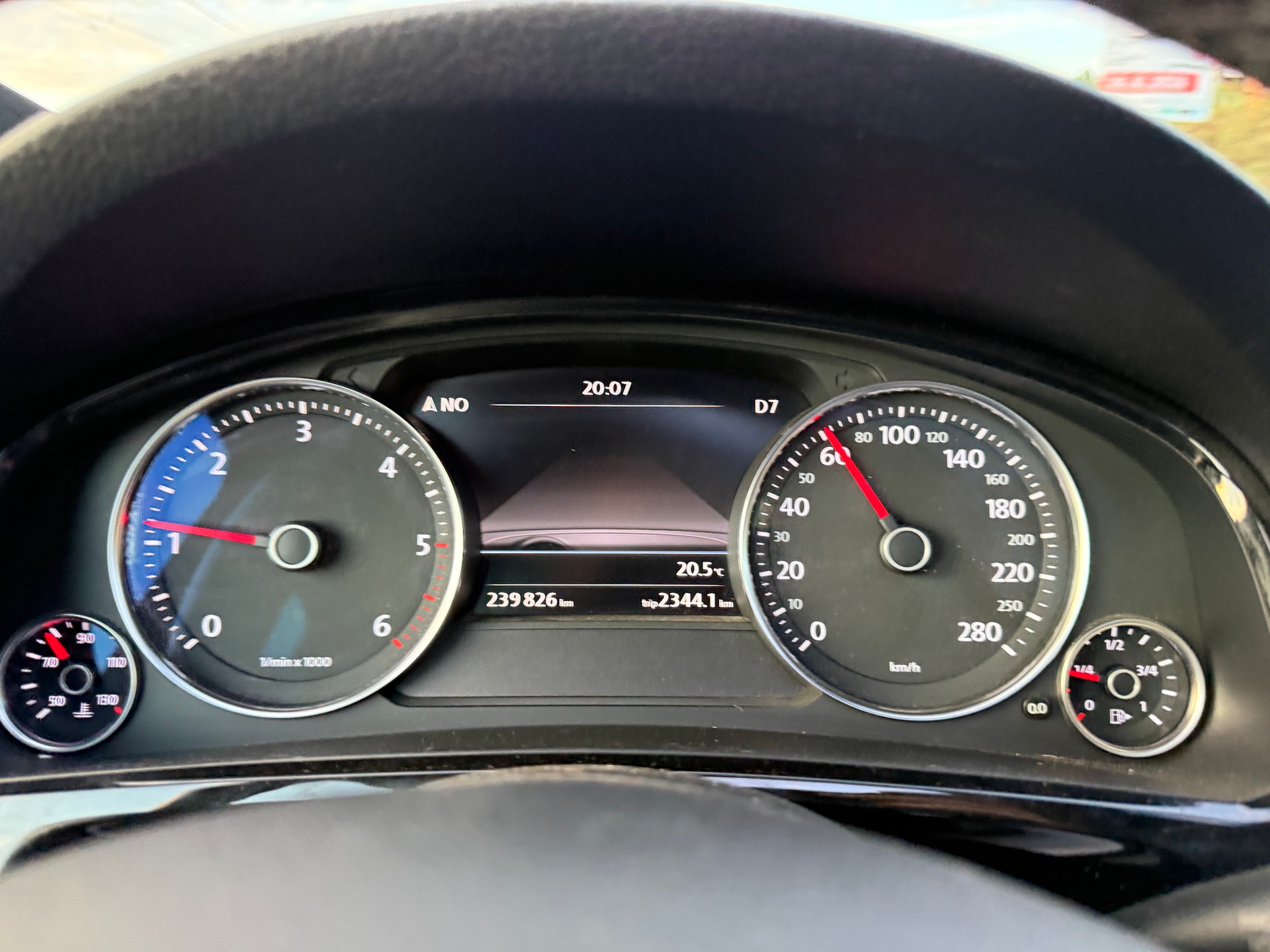 VW Touareg 3.0 TDI BlueMotion Technology Tiptronic-image-11