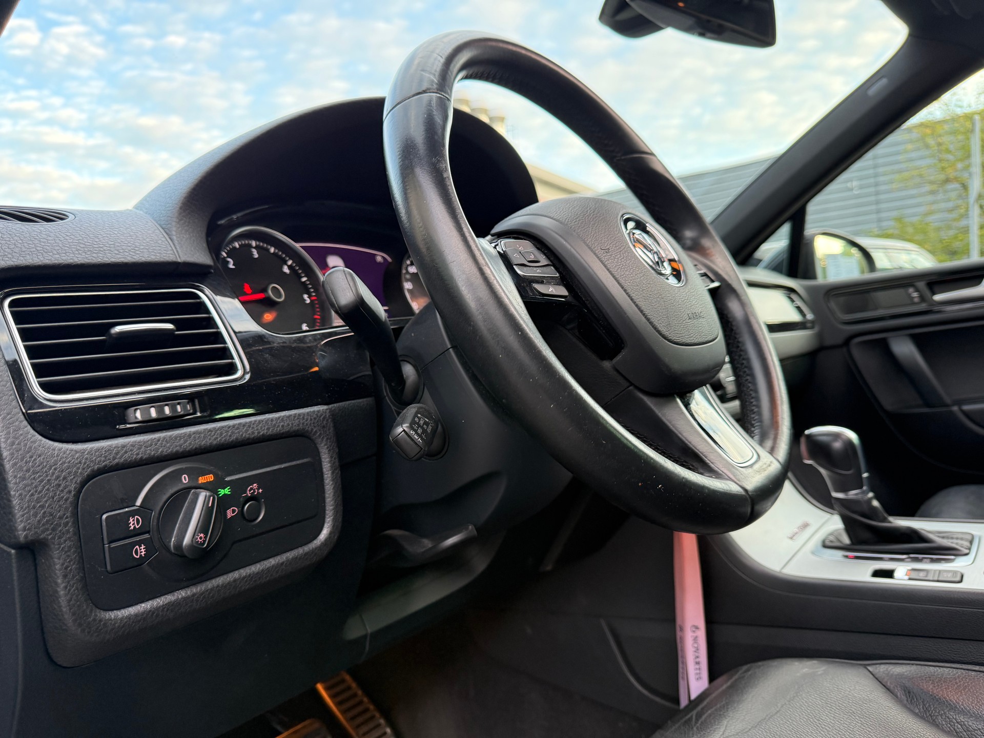 VW Touareg 3.0 TDI BlueMotion Technology Tiptronic-image-7