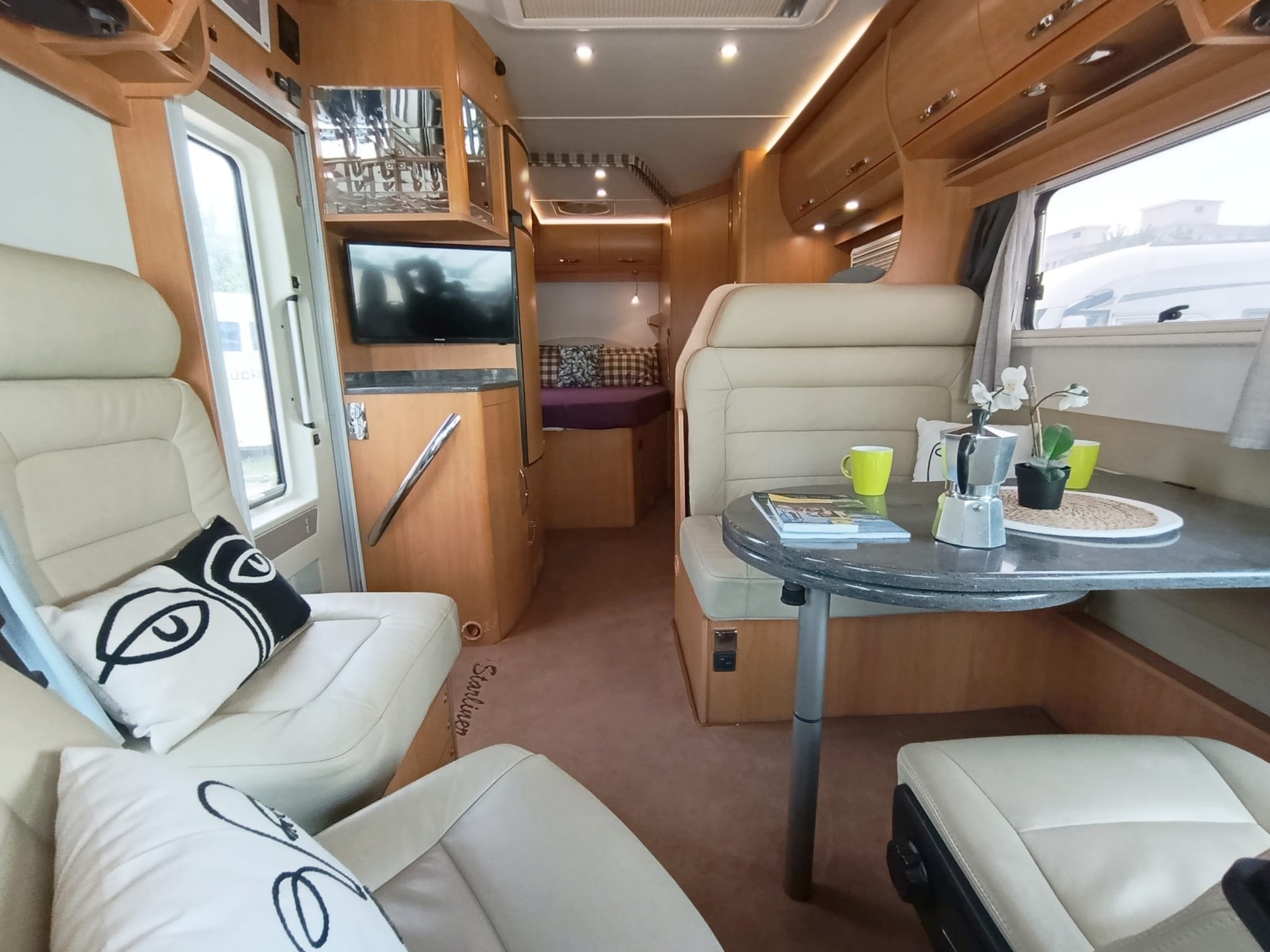STARLINER IS35S12AA ***vollen Komfort für spontane Reisen – einfach einsteigen und losfahren ***-image-1