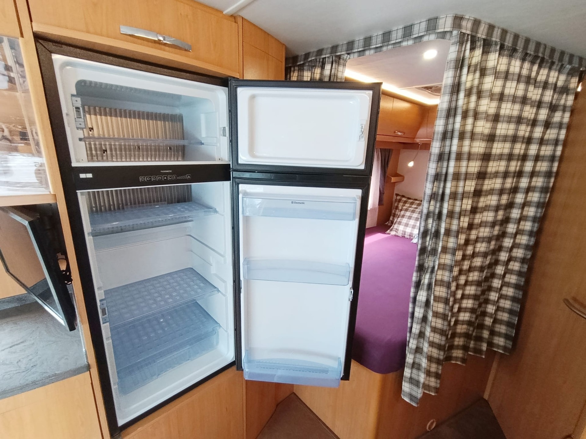 STARLINER IS35S12AA ***vollen Komfort für spontane Reisen – einfach einsteigen und losfahren ***-image-19