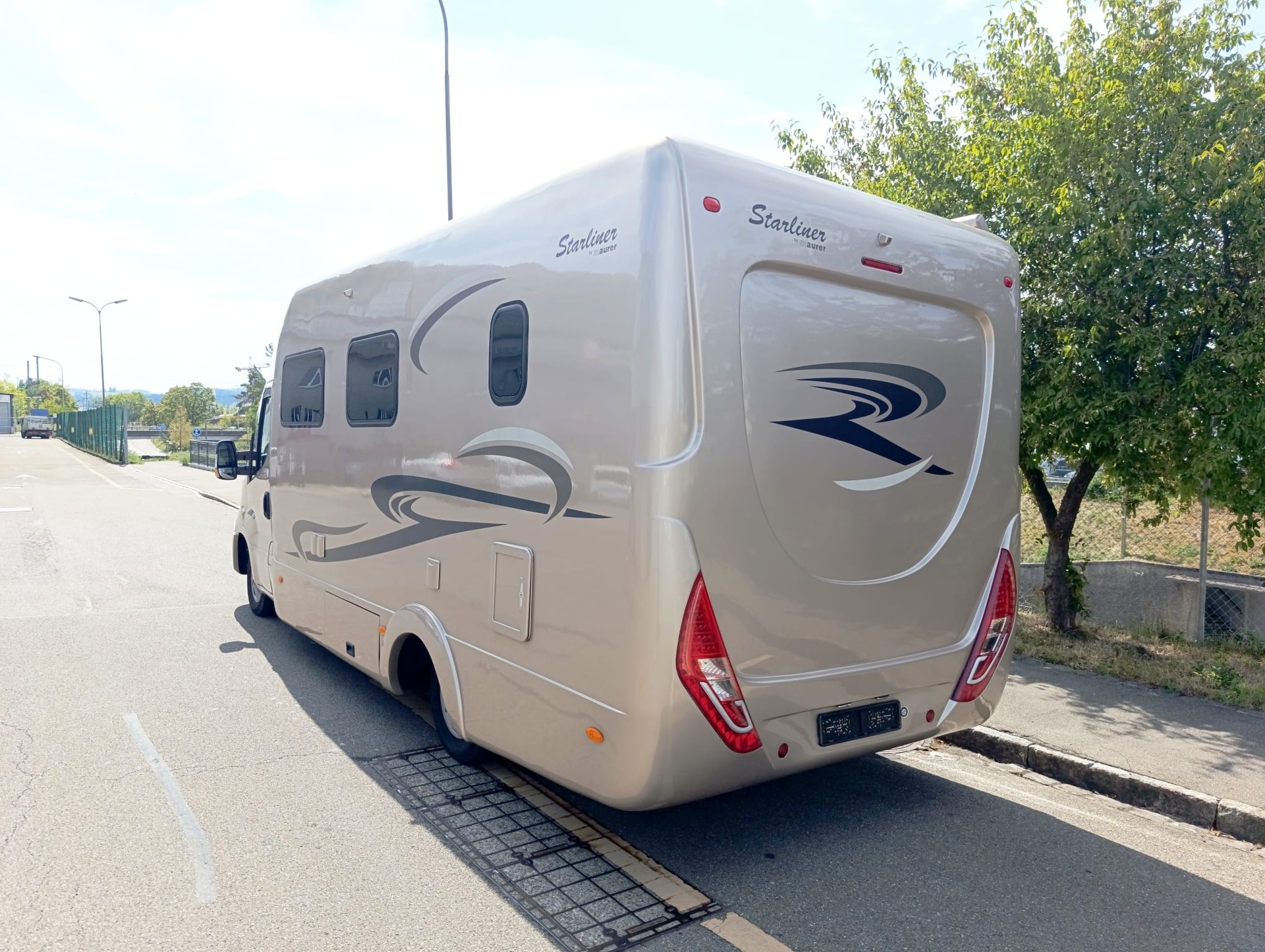 STARLINER IS35S12AA ***vollen Komfort für spontane Reisen – einfach einsteigen und losfahren ***-image-2