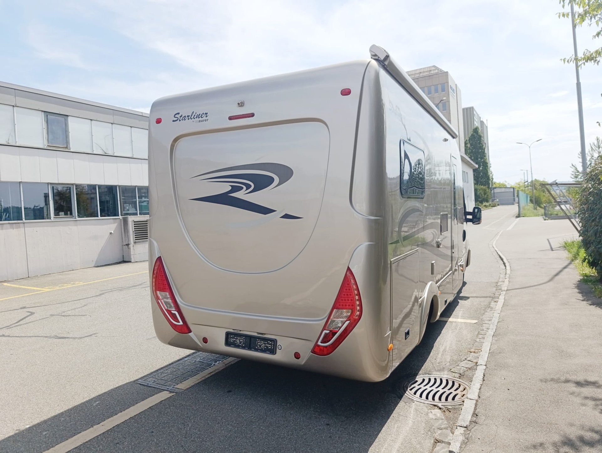 STARLINER IS35S12AA ***vollen Komfort für spontane Reisen – einfach einsteigen und losfahren ***-image-8