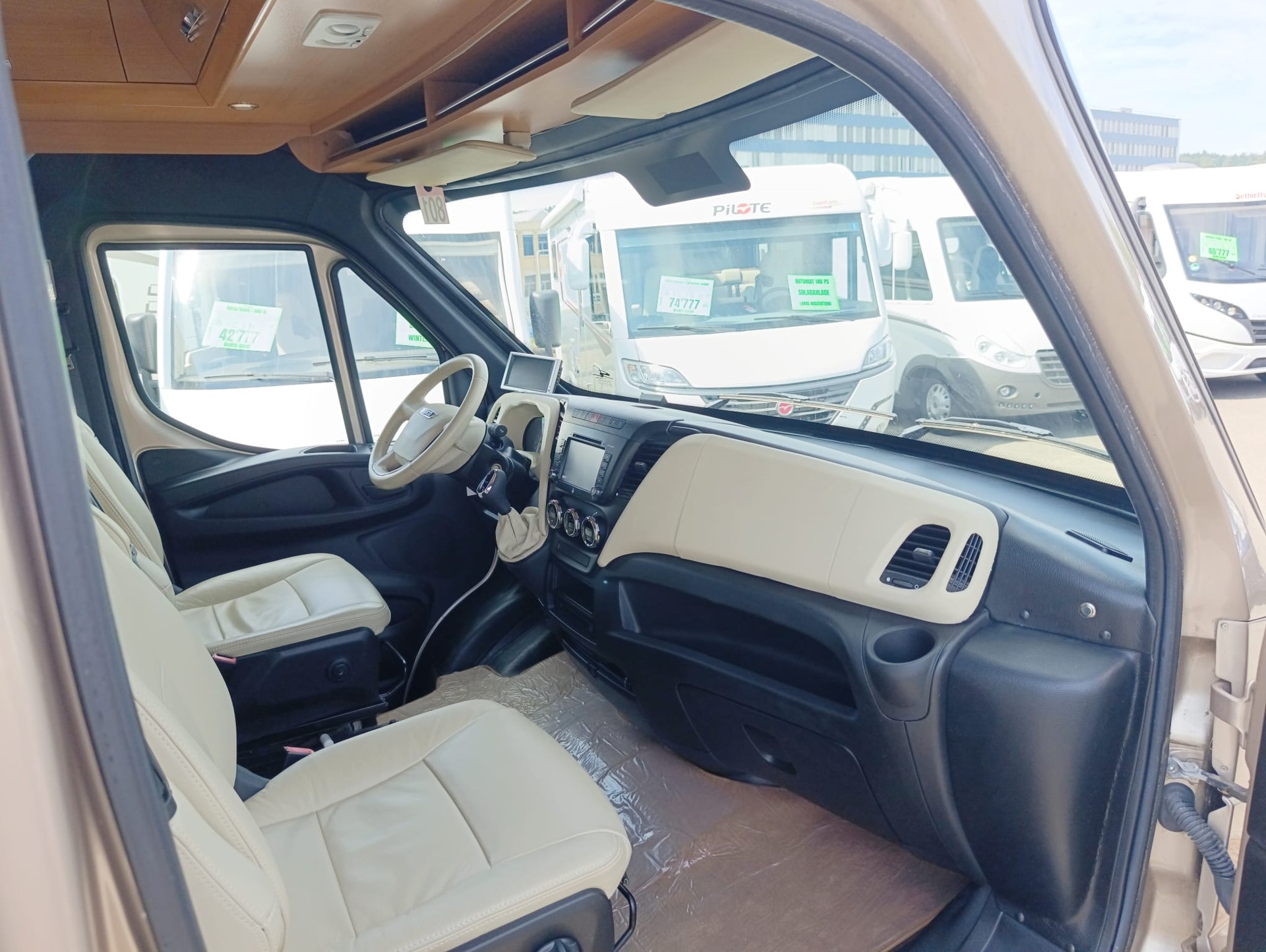 STARLINER IS35S12AA ***vollen Komfort für spontane Reisen – einfach einsteigen und losfahren ***-image-9