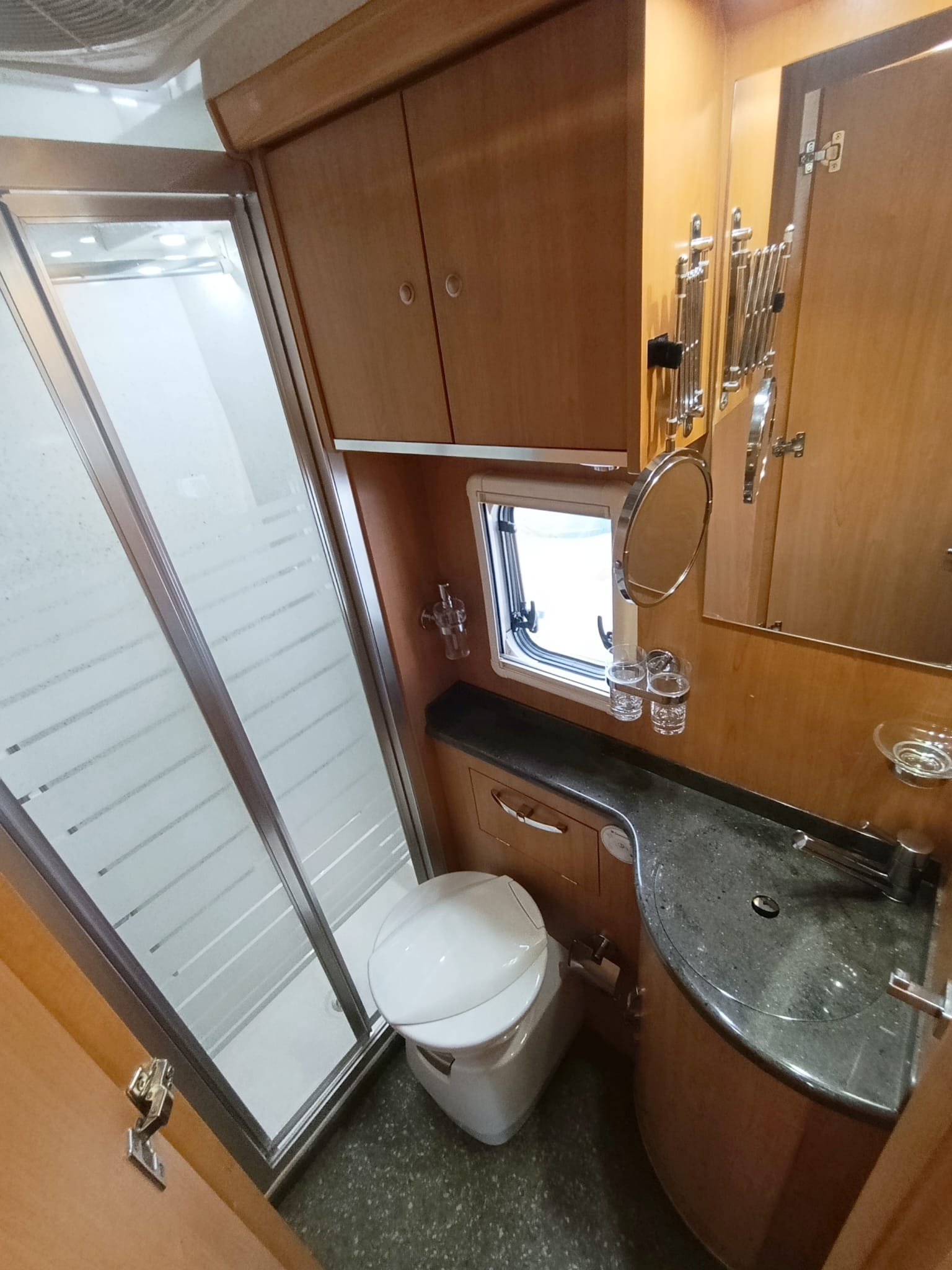 STARLINER IS35S12AA ***vollen Komfort für spontane Reisen – einfach einsteigen und losfahren ***-image-20