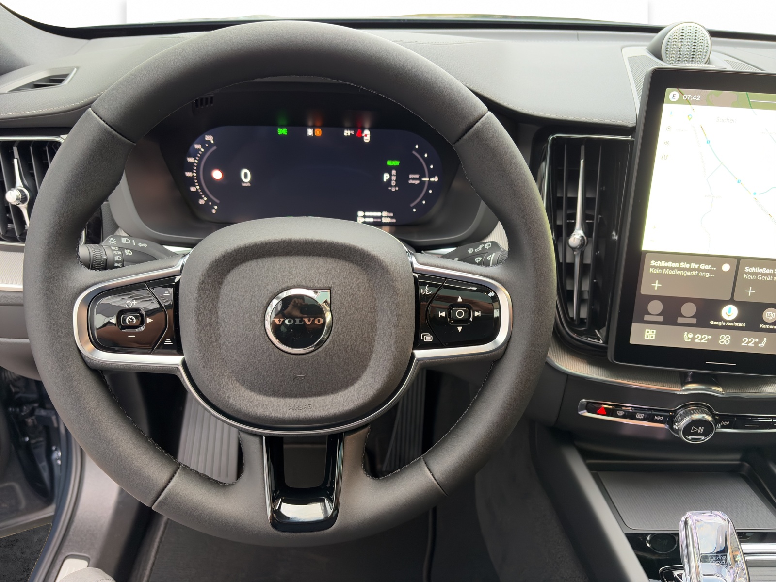 VOLVO XC60 2.0 T6 TE Black Edition eAWD-image-11