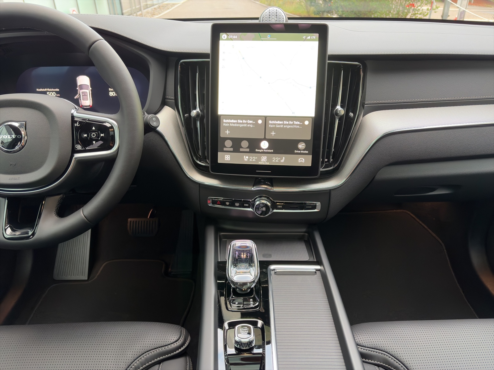 VOLVO XC60 2.0 T6 TE Black Edition eAWD-image-10