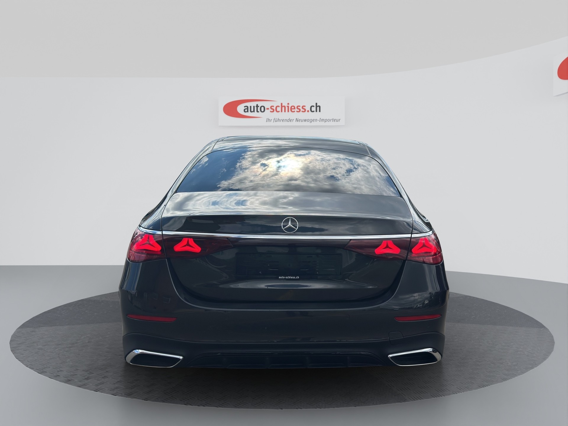 MERCEDES-BENZ E 200 9G-Tronic AMG Line Night-showroom-element-2