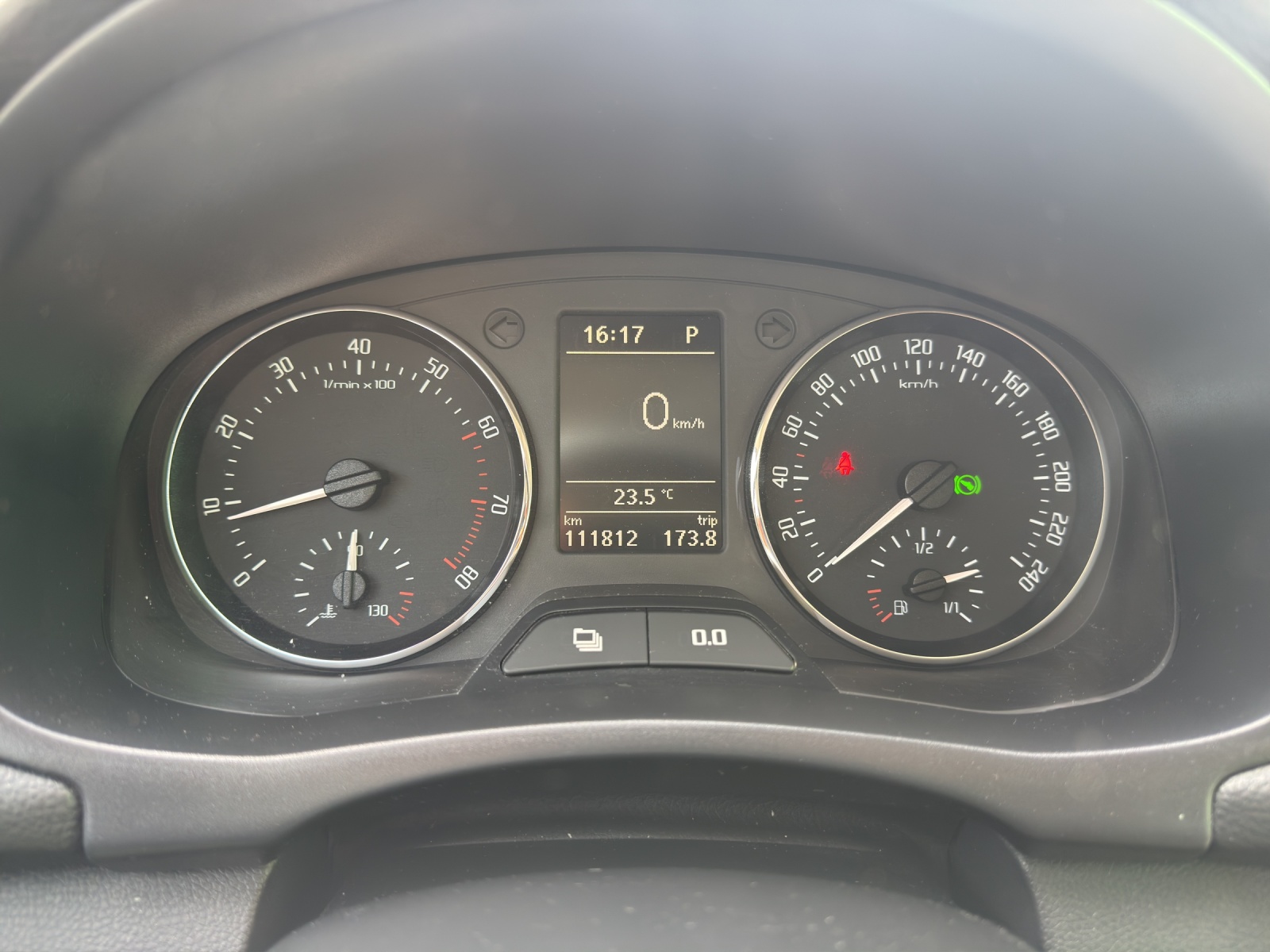 SKODA Fabia 1.2 TSI Elegance DSG-image-4