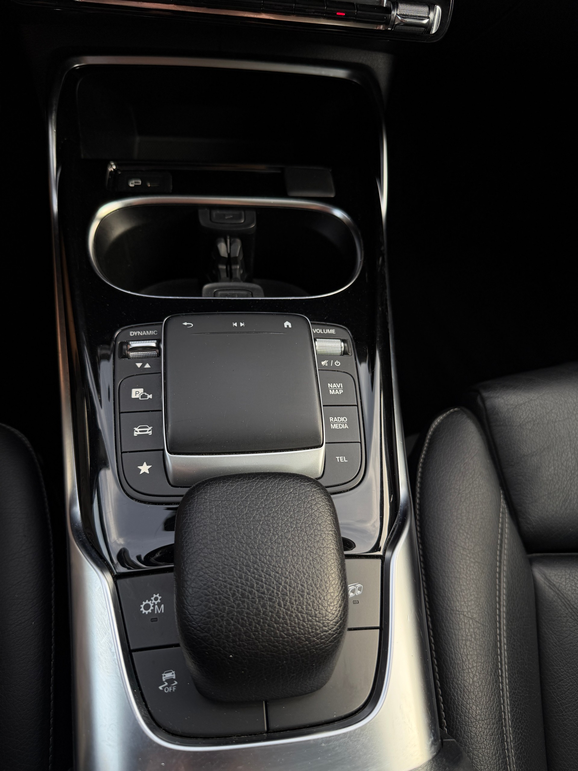 MERCEDES-BENZ CLA 45 S AMG 4Matic+ 8G-DCT-image-12
