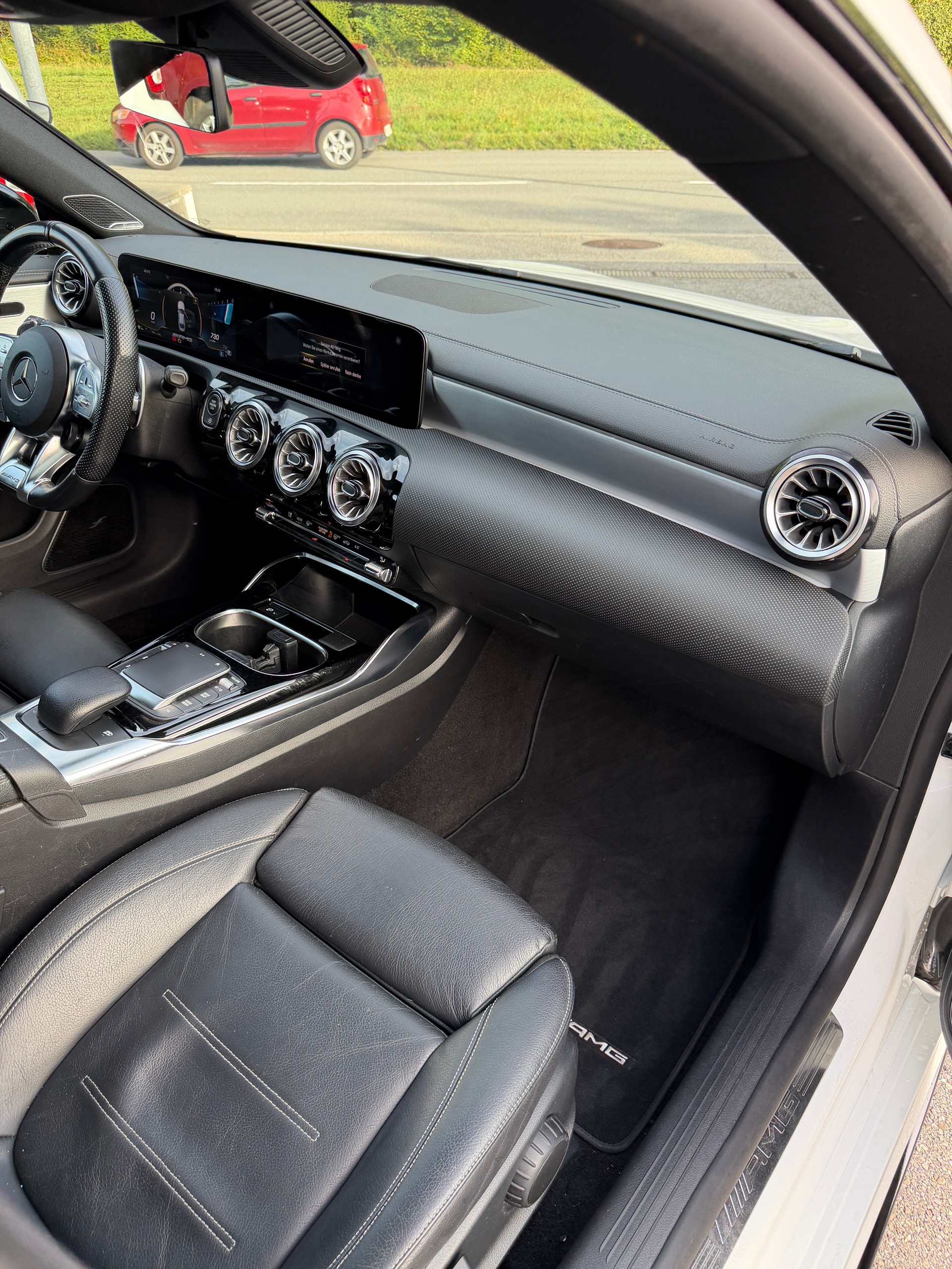 MERCEDES-BENZ CLA 45 S AMG 4Matic+ 8G-DCT-image-9