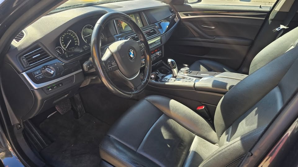 BMW 520d Touring xDrive Steptronic-image-12