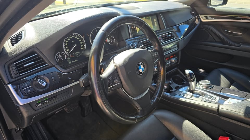 BMW 520d Touring xDrive Steptronic-image-13