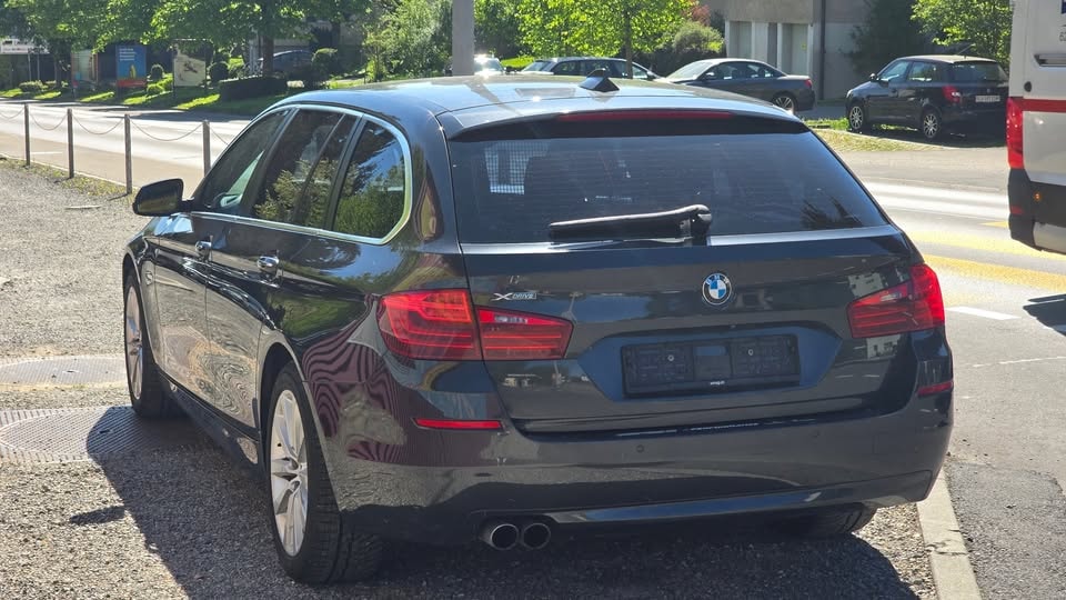 BMW 520d Touring xDrive Steptronic-image-3