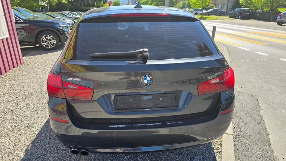 BMW 520d Touring xDrive Steptronic-image-4