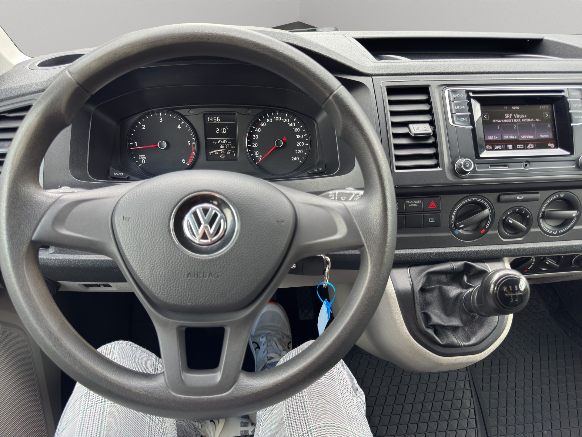 VW T6 Caravelle 2.0 TDI Trendline 9 Plätzer-image-13