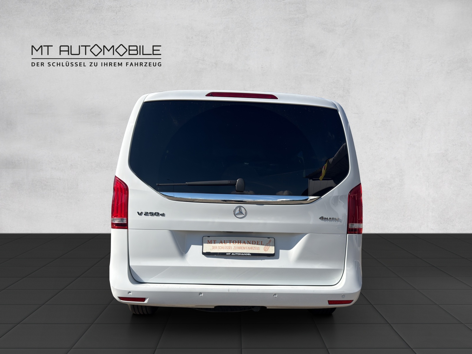 MERCEDES-BENZ V 250 d lang 4Matic 7G-Tronic-image-4