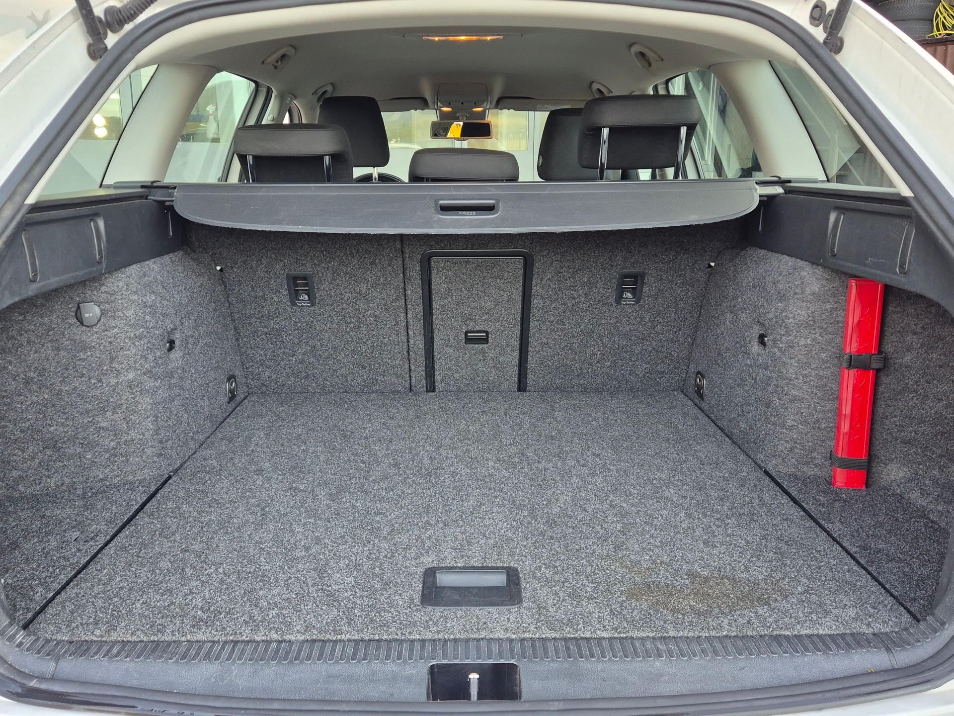 SKODA Octavia Combi 2.0 TDI Style DSG-image-7