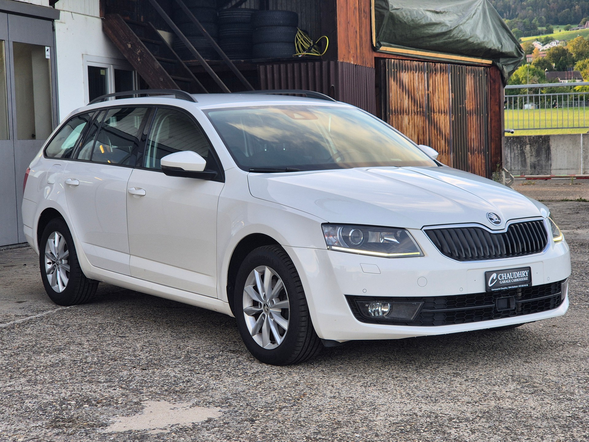 SKODA Octavia Combi 2.0 TDI Style DSG-showroom-element-2