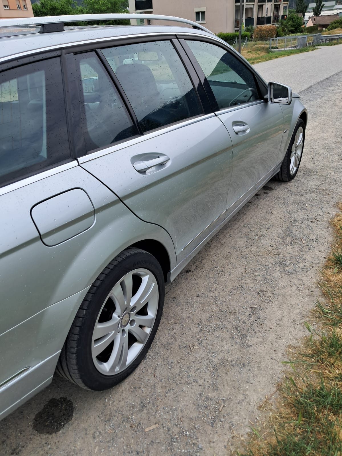MERCEDES-BENZ C 180 CGI BlueEF-image-1