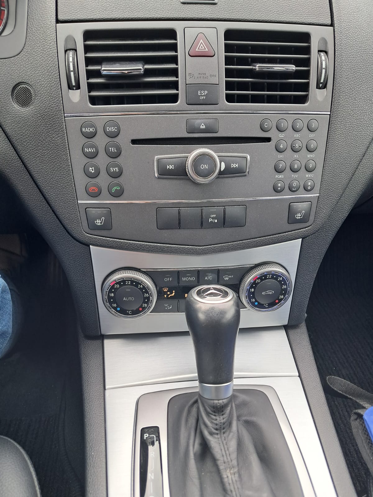 MERCEDES-BENZ C 180 CGI BlueEF-image-4