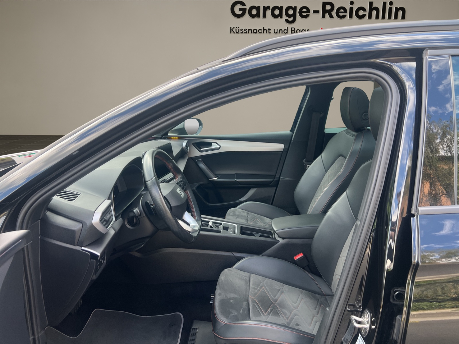 SEAT Leon ST 1.5 eTSI 150 FR DSG-image-8