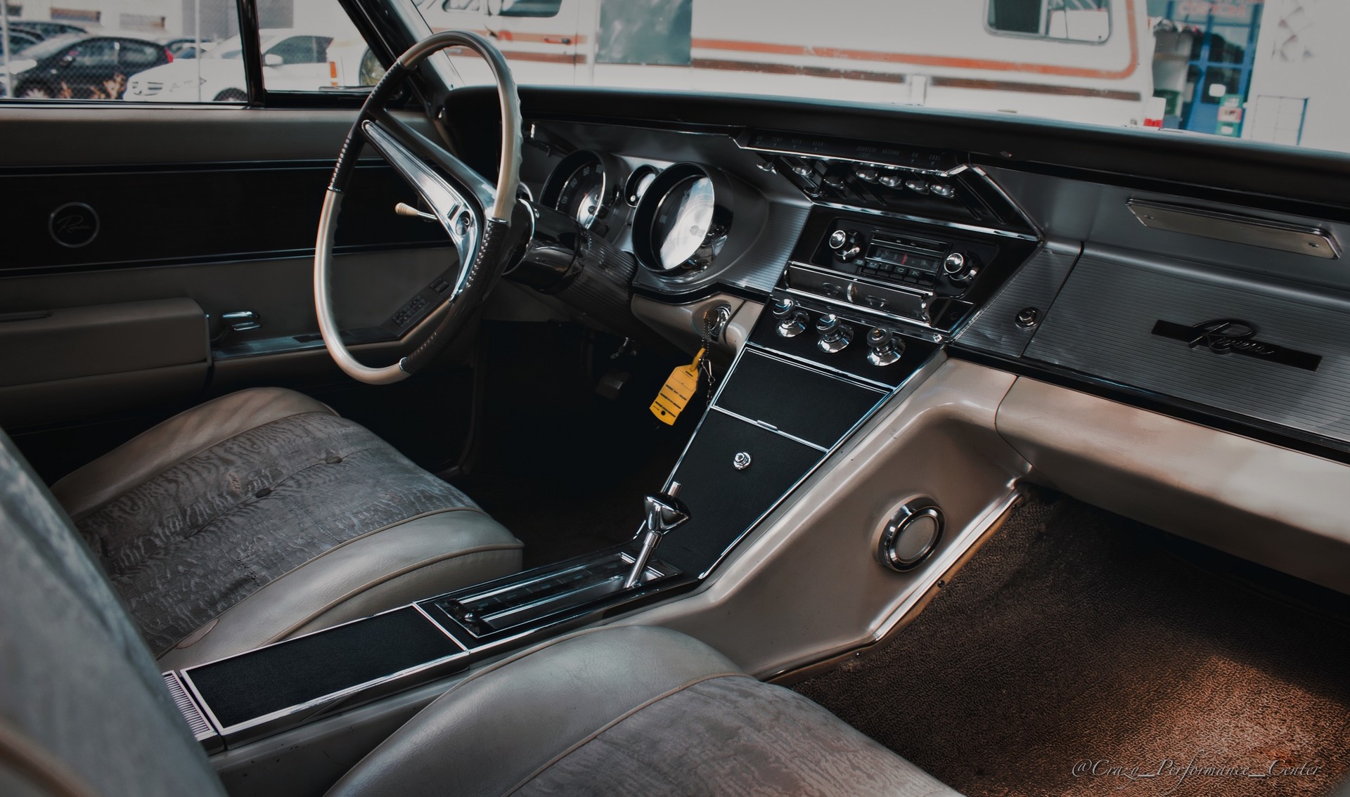 BUICK RIVIERA-image-5