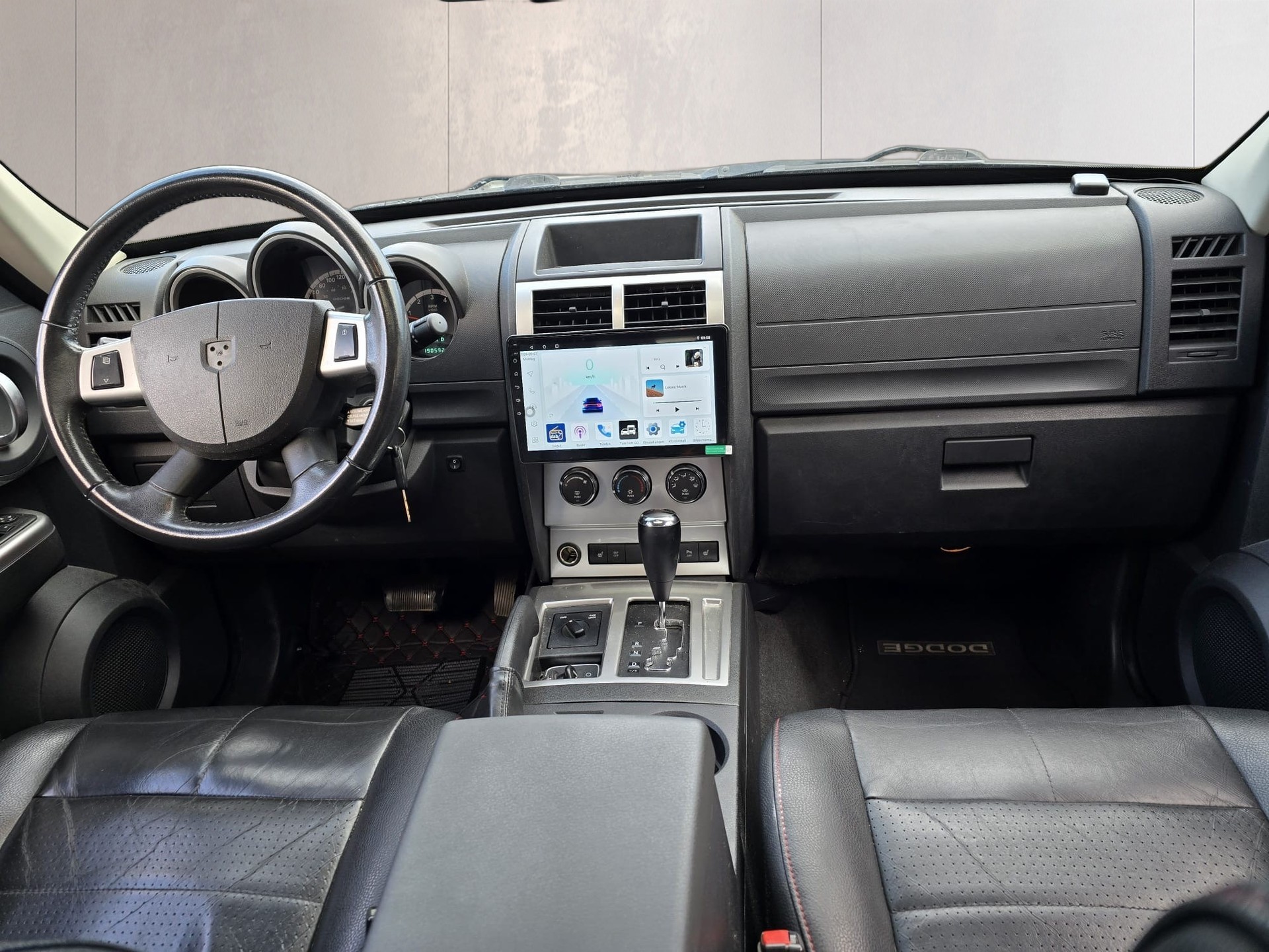 DODGE Nitro 2.8 CRD R/T Automatic-image-8