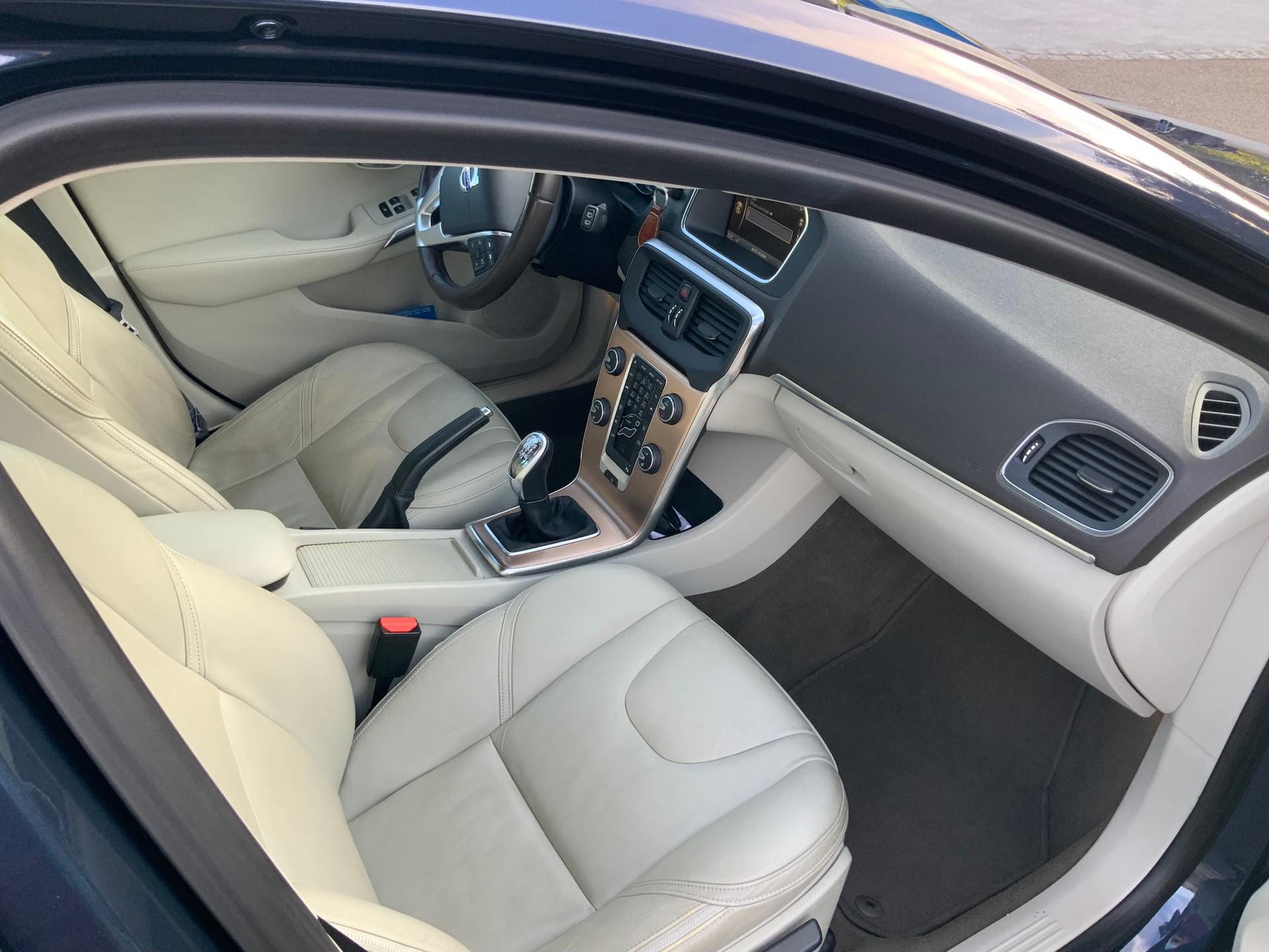 VOLVO 1.6 D2 CC-image-5