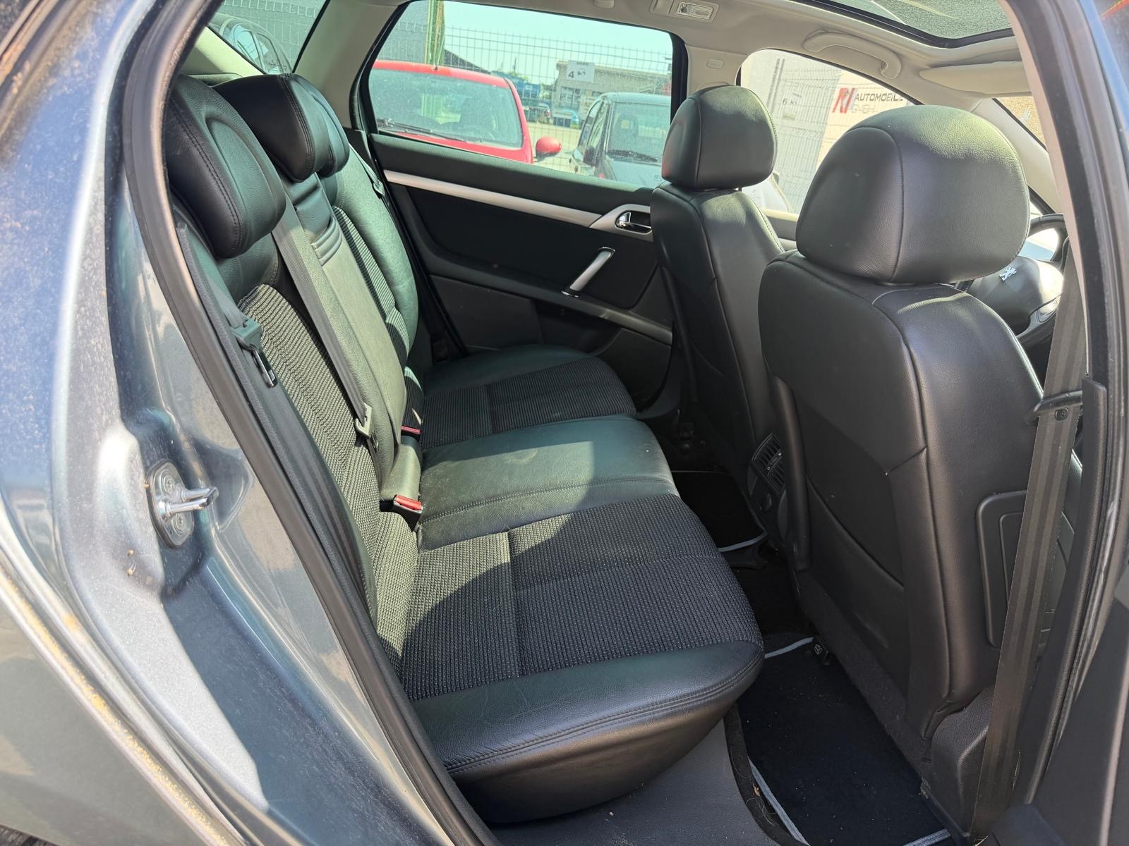 PEUGEOT 407 SW 2.2 Dynamic Edition Automatic-image-5