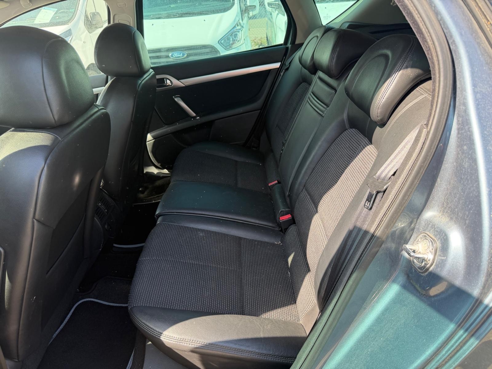 PEUGEOT 407 SW 2.2 Dynamic Edition Automatic-image-8