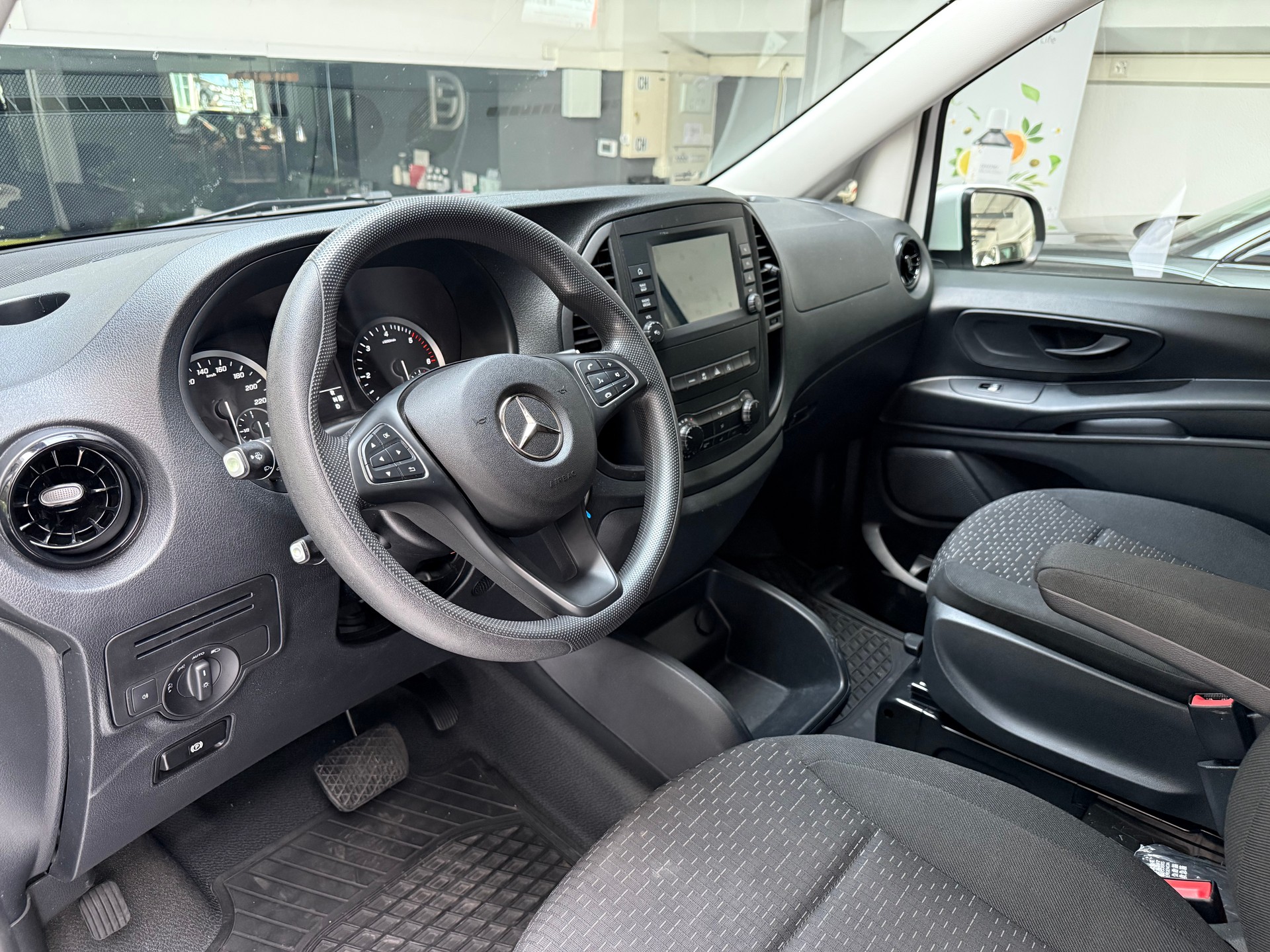 MERCEDES-BENZ Vito 114 CDI Lang 9G-Tronic Pro-image-12