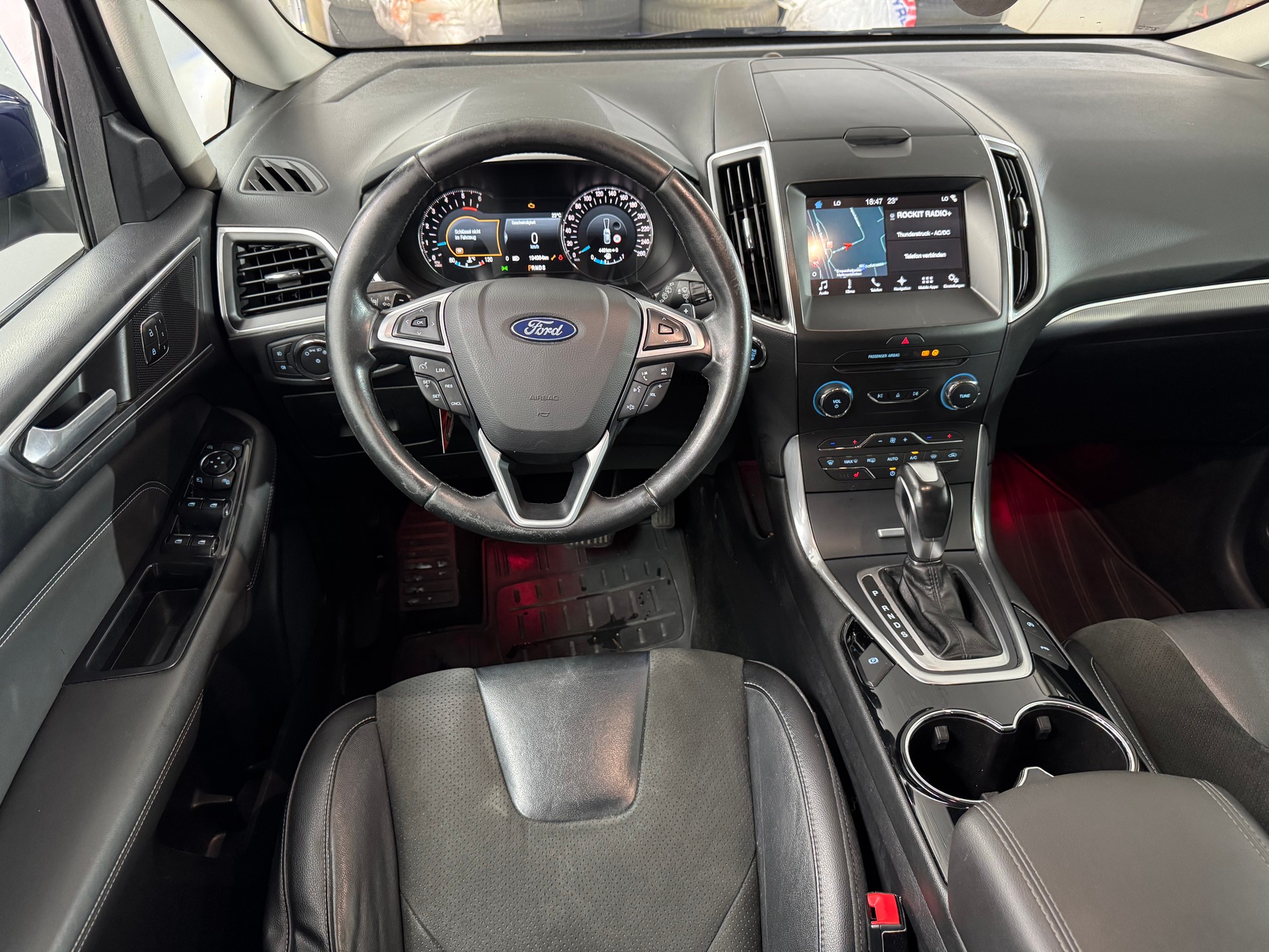 FORD S-Max 2.0 TDCi Trend PoweShift-image-6