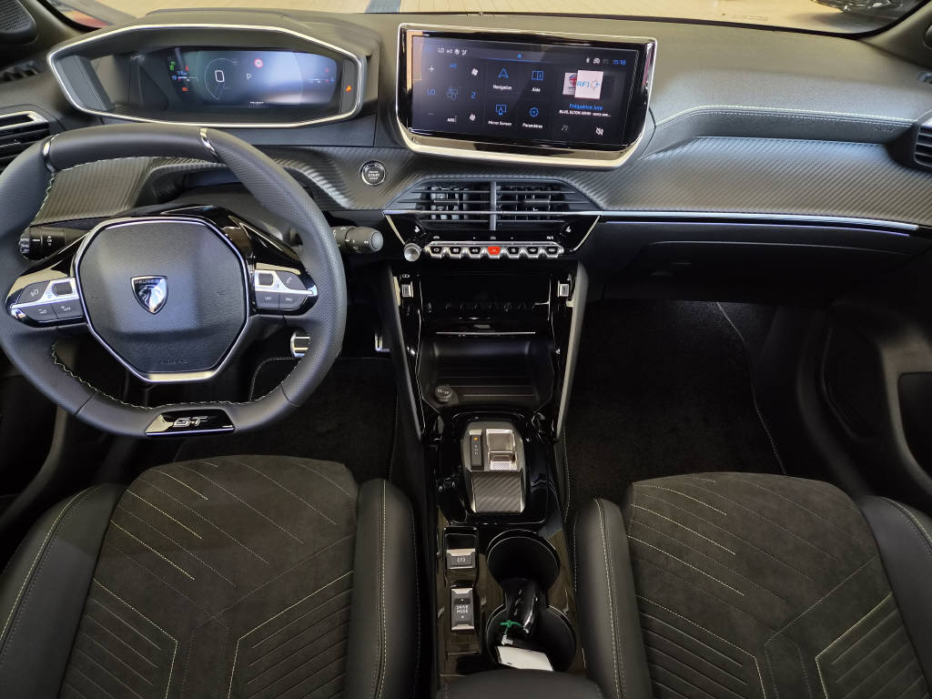 PEUGEOT 208 1.2 Hybrid 145cv GT Exclusive-image-10