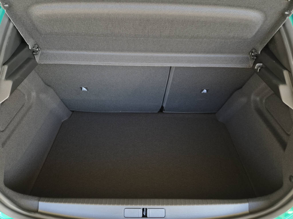 PEUGEOT 208 1.2 Hybrid 145cv GT Exclusive-image-10
