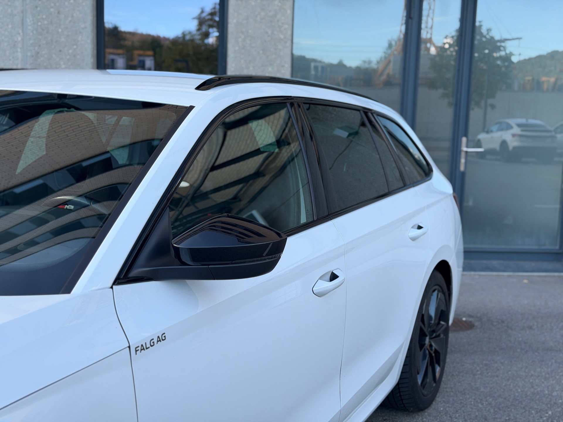 SKODA Octavia Combi 2.0 TDI DSG RS 4x4-image-7