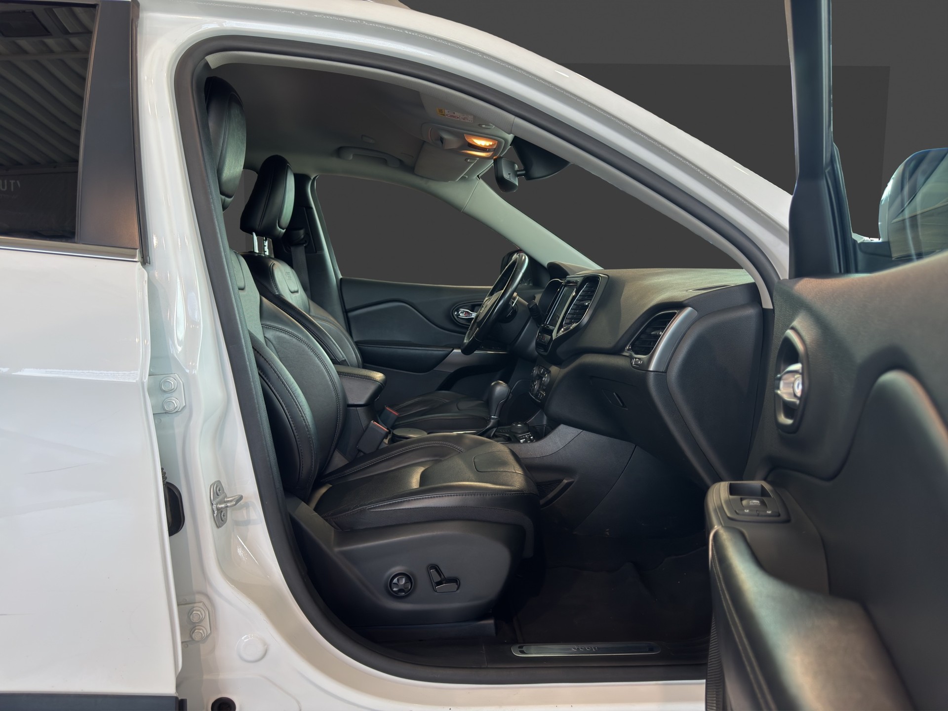 JEEP Cherokee 2.0 Limited AWD Drive I 9ATX-image-16