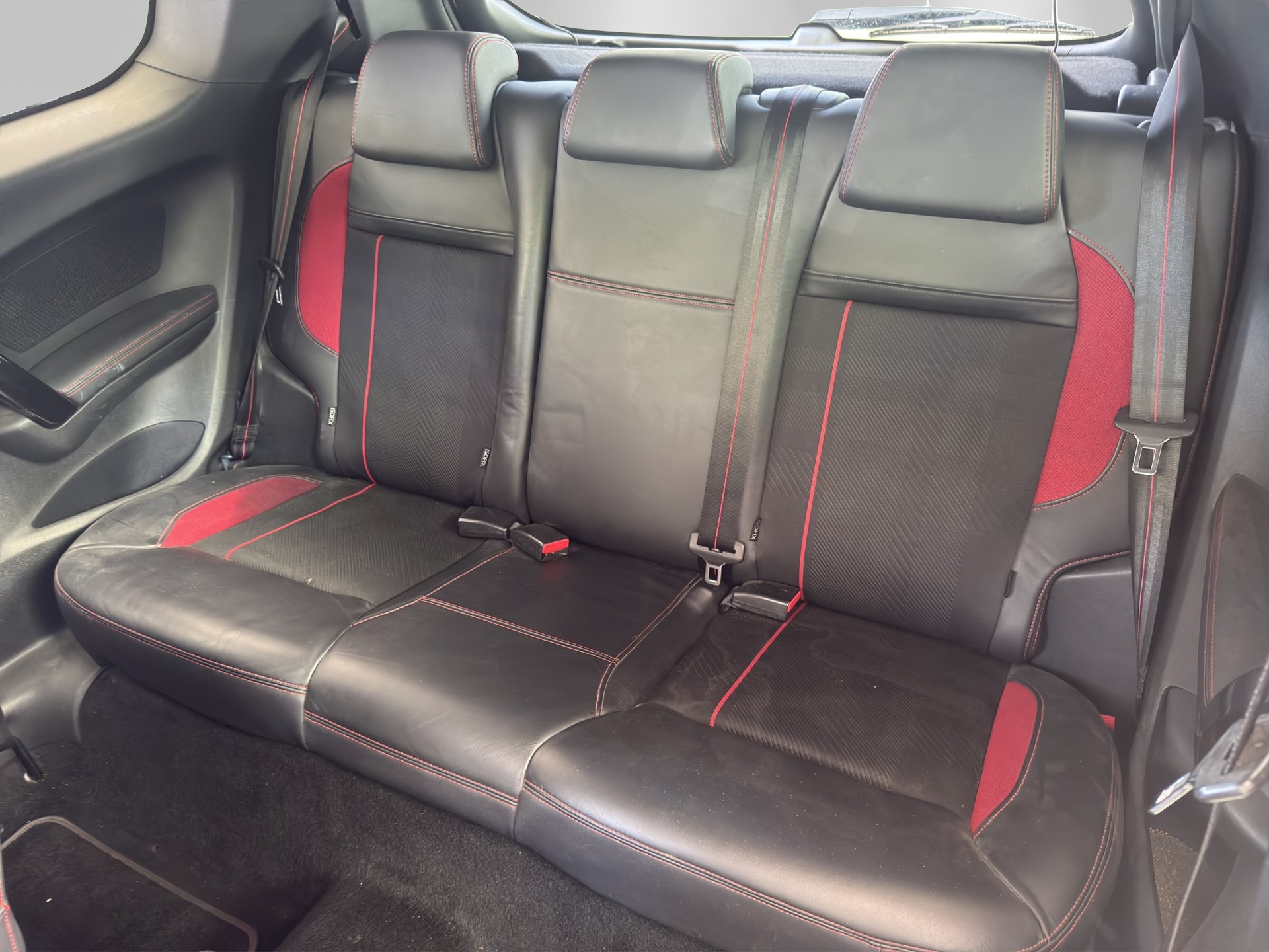 PEUGEOT 208 1.6 Turbo GTi-image-12