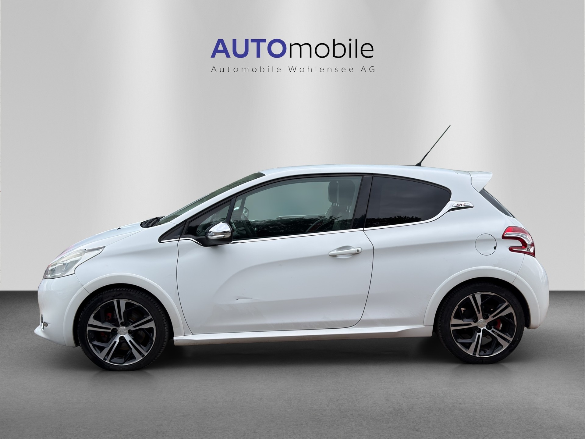 PEUGEOT 208 1.6 Turbo GTi-image-0