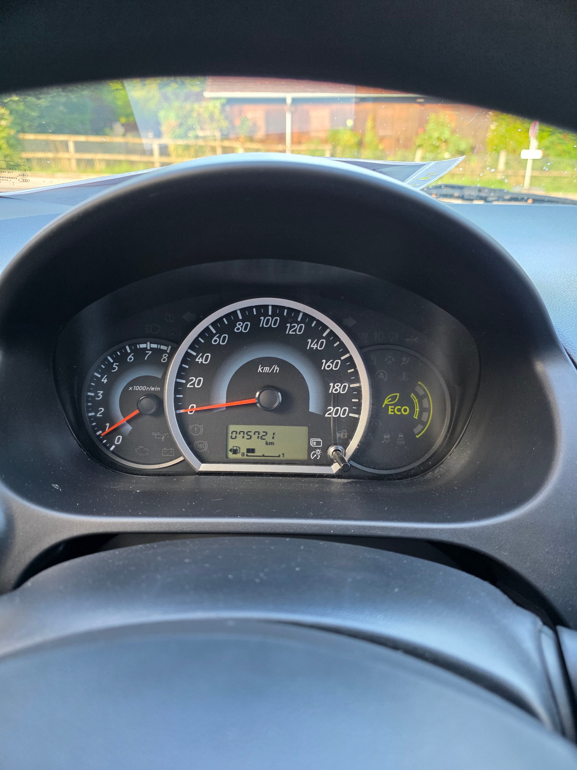 MITSUBISHI Space Star 1.0 Pure / MFK 12.05.2026 / SERVICE 16.09.2026 / KLIMA / WINTERREIFEN-image-2