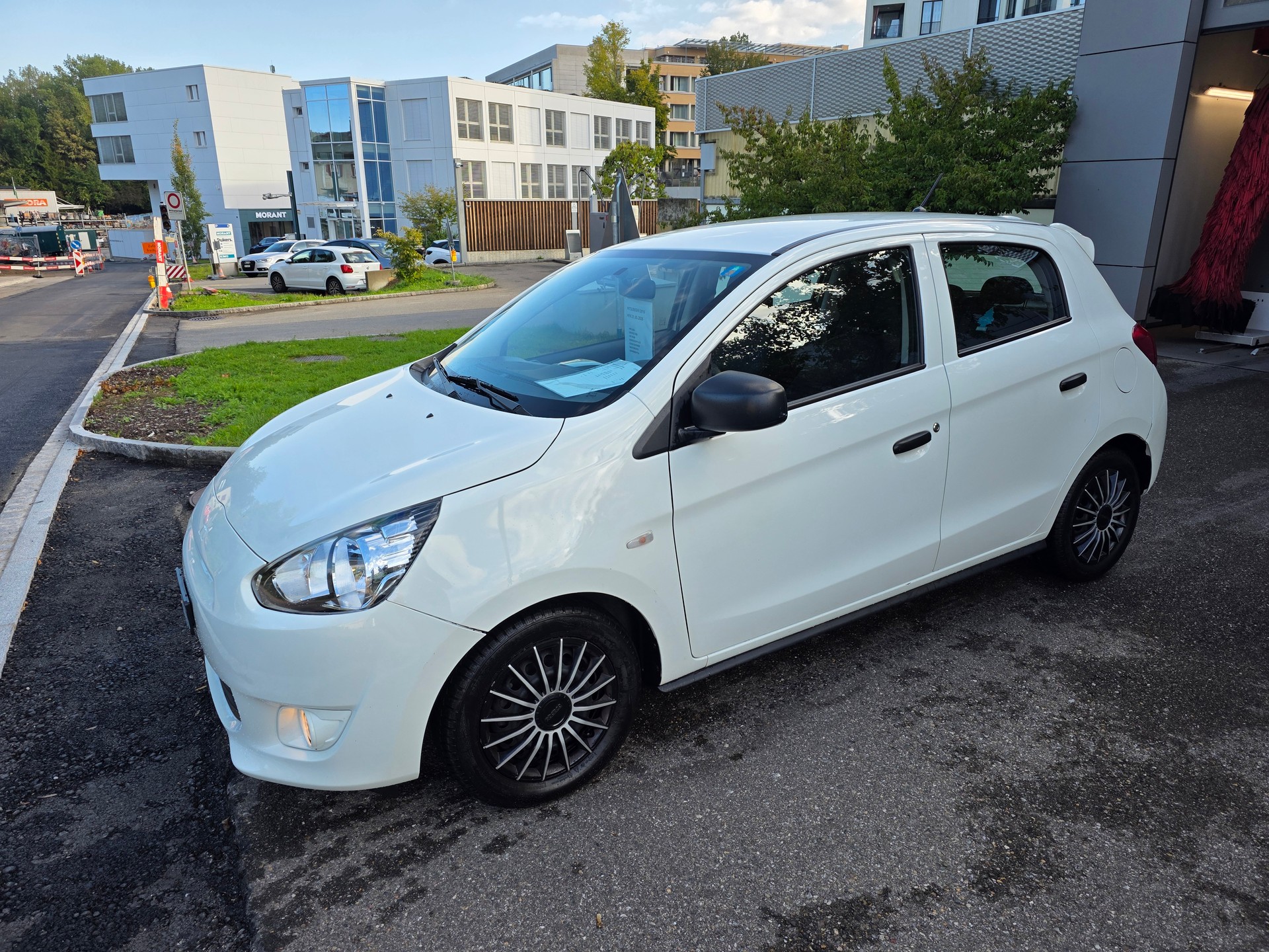 MITSUBISHI Space Star 1.0 Pure / MFK 12.05.2026 / SERVICE 16.09.2026 / KLIMA / WINTERREIFEN-image-0