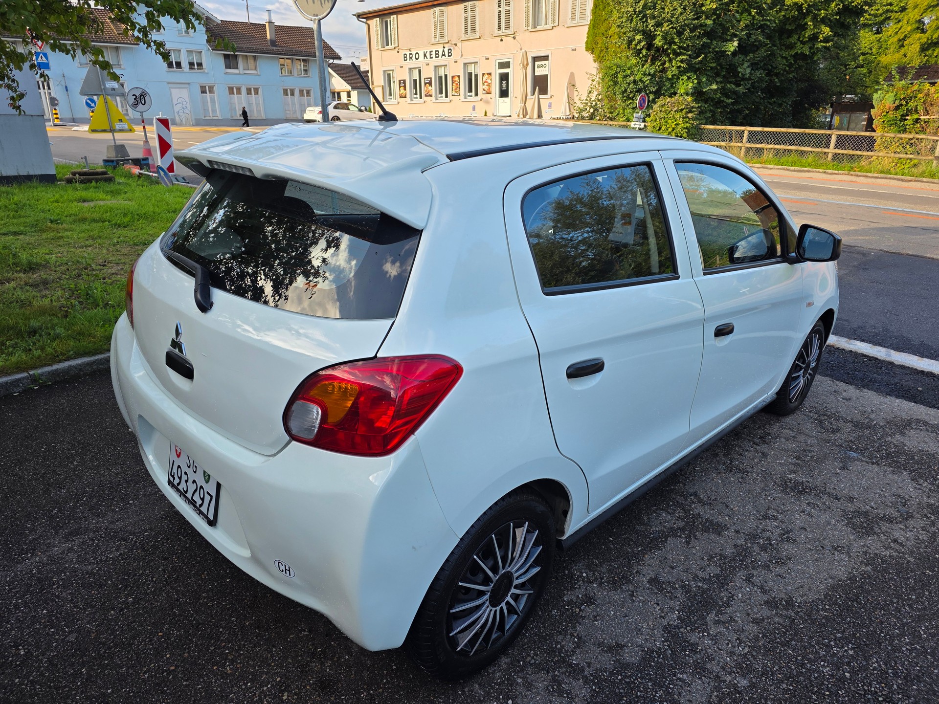 MITSUBISHI Space Star 1.0 Pure / MFK 12.05.2026 / SERVICE 16.09.2026 / KLIMA / WINTERREIFEN-image-7