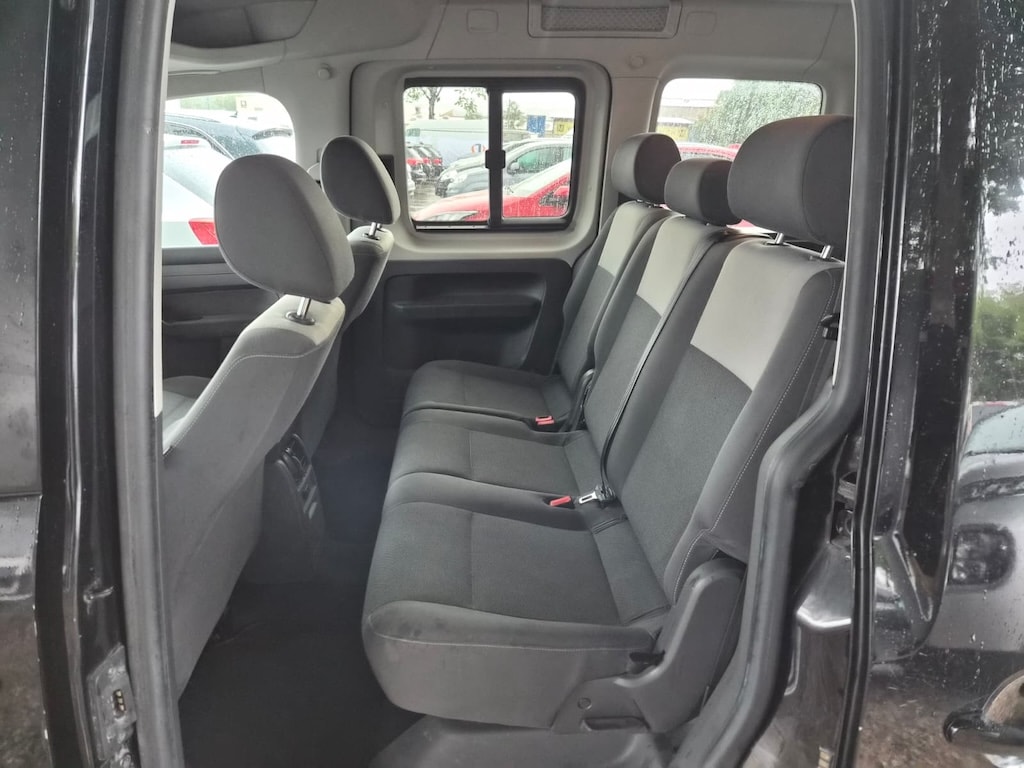 VW Caddy 1.2 TSI Family 7-Sitzer-image-8