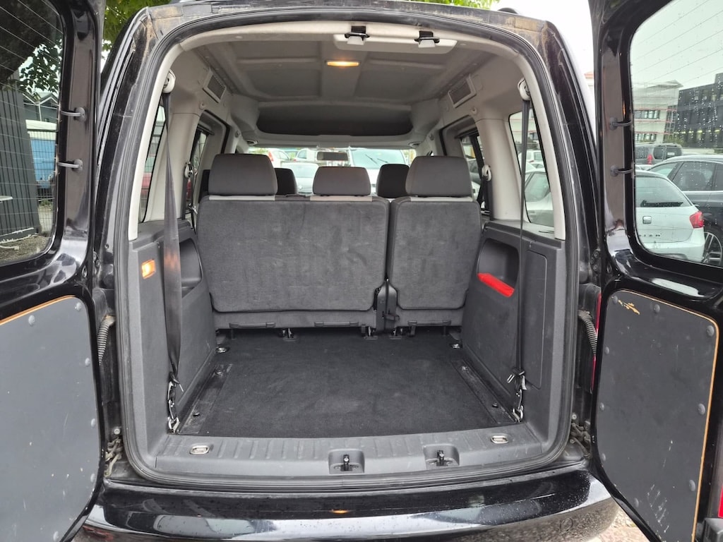 VW Caddy 1.2 TSI Family 7-Sitzer-image-14