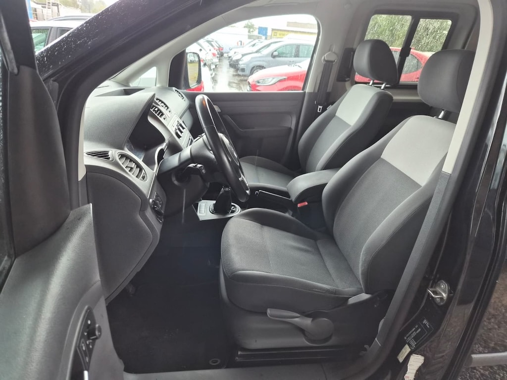 VW Caddy 1.2 TSI Family 7-Sitzer-image-7