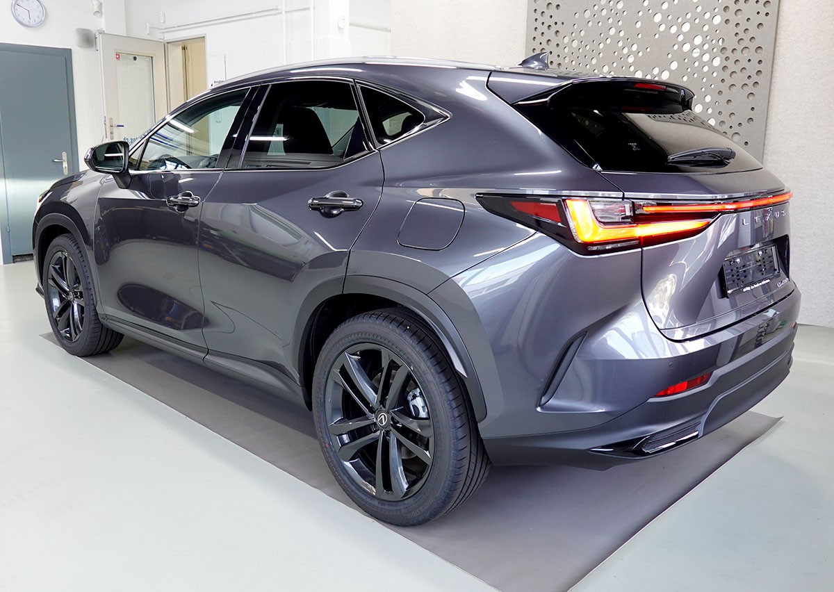 LEXUS NX 450h+ E-FOUR Comfort, 20" Alufelgen-image-2